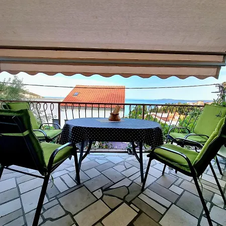 Villa Green 特罗吉尔