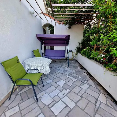 Villa Green 特罗吉尔