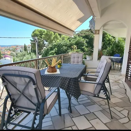 Villa Green דירה