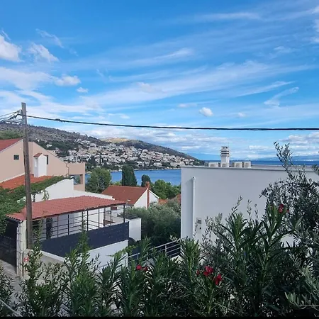 Villa Green דירה