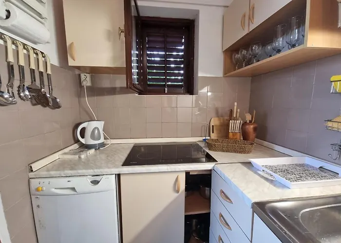 Villa Green Апартаменти Трогір