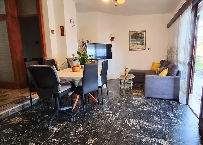 Villa Green Апартаменти *