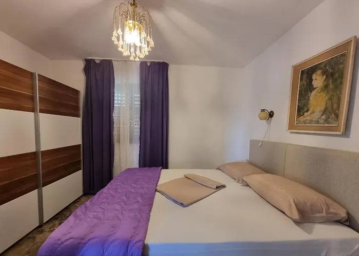 Villa Green Апартаменти Трогір